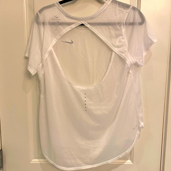 Nike Tops | Nwot Nike Womens Run Breathe T Shirt White Size L | Poshmark